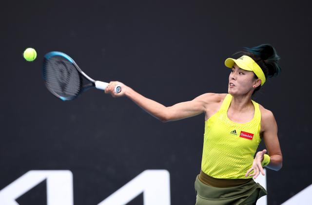 皇冠体育在线头投注-王蔷时隔15个月重返巡回赛八强 发球滑步皆有提升